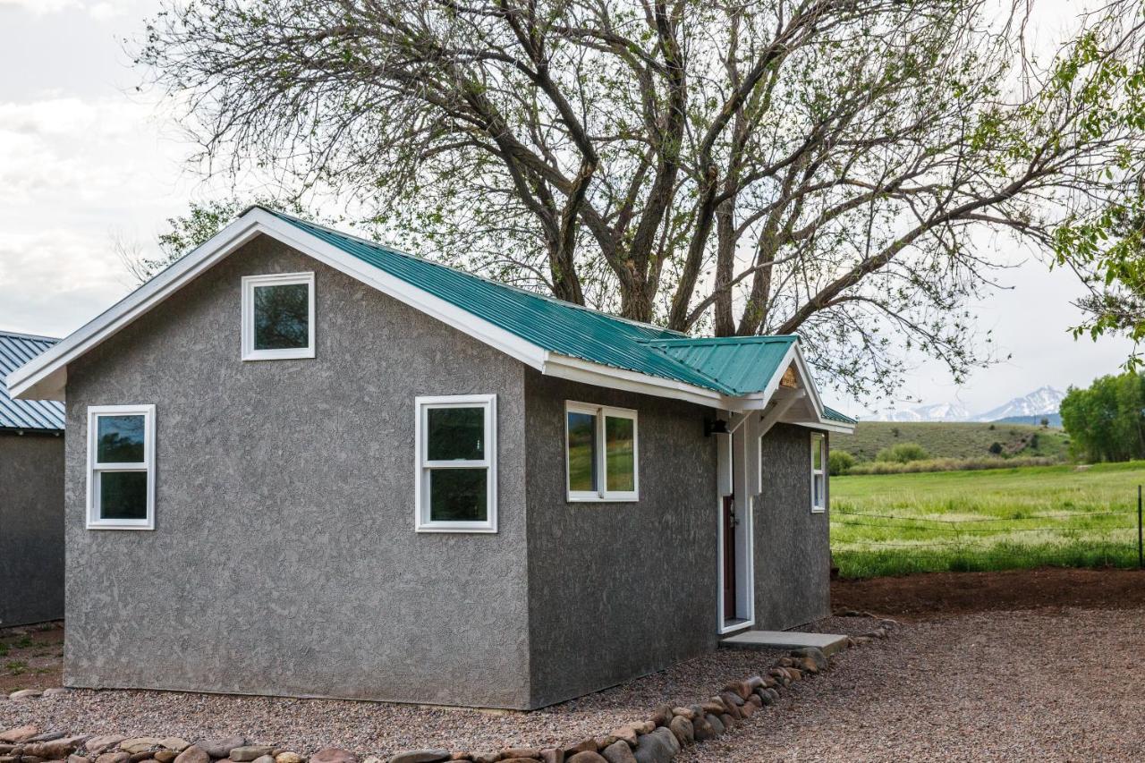Hillside Colorado Cottages Exterior photo